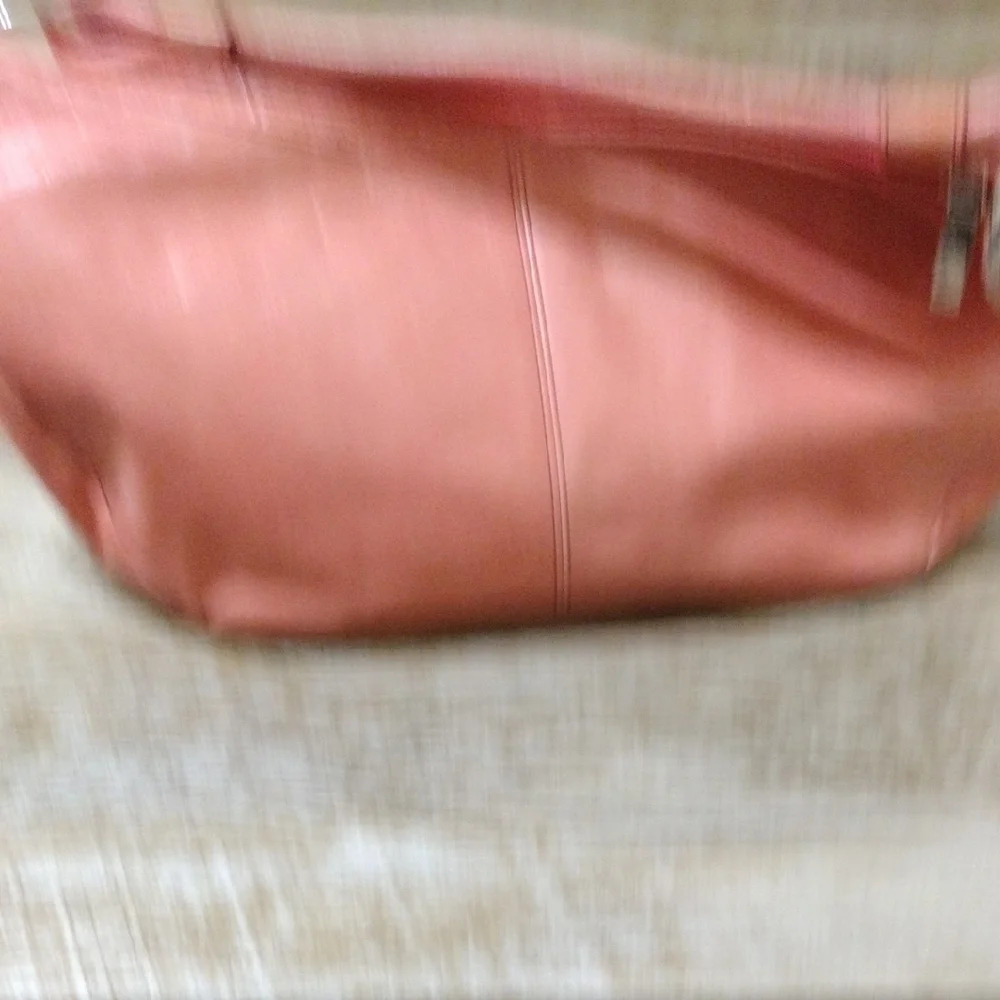 HOBO Pink Leather Hobo Bag with Curved Shape and Single Handle - Picture 14 of 14